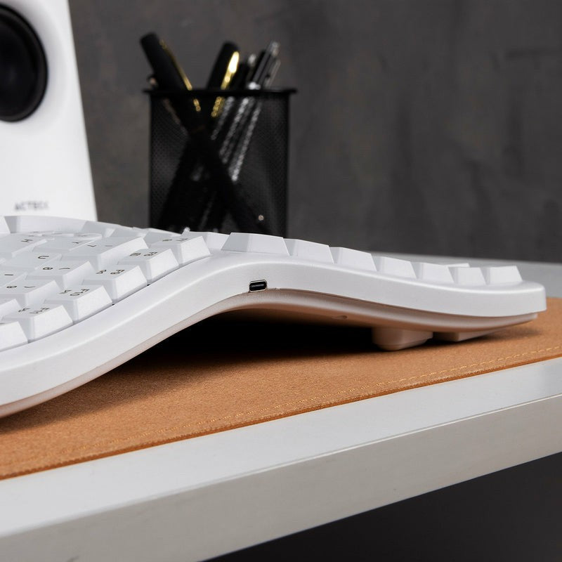Combo Inalámbrico Acteck 2 en 1  Creator Virtuos Fitt Mk770 / Teclado Ergonómico + Mouse Vertical / 2.4  Mhz / 2400 Dpi / Teclado 100% + Teclas de Membrana / Recargable / Elite Blanco