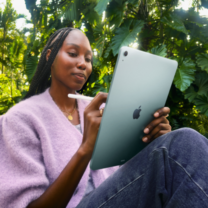 Apple iPad Air 11 (2025) A3267 - 27.9CM (11") - 8GB - 256GB Almacenamiento - 5G - Gris - M3 OCTA-CORE (8 Núcleos) 4.05GHZ - 500cd/m² - 2360 X 1640 - Tecnología Conmutación en el Mismo Plano