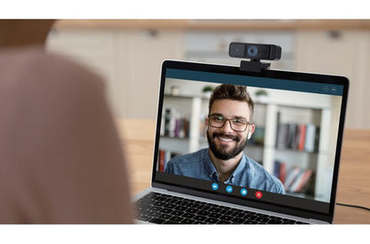 Cámara Web Kensington W2000 - 2megapíxel - 30fps - Negro - USB Tipo a - Full HD - 1920 X 1080 Vídeo - Cmos Sensor - AUTO-FOCO - 75° Ángulo - Clip, Montaje de Trípode - Micrófono - para Computadora de