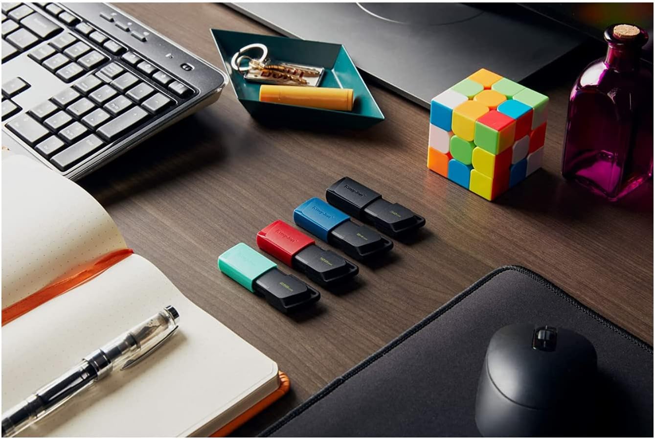 Memoria USB Kingston DTXM/64GB | USB 3.2, Tapa Deslizable (Negra-Azul)