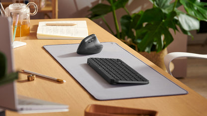 Mouse Logitech Lift - Bluetooth - USB - Óptico - 6 Botón(es) - Grafito - Inalámbrico - 4000 Dpi - Rueda de Desplazamiento - Peque?o/mediano Tamaño de la Mano/palma