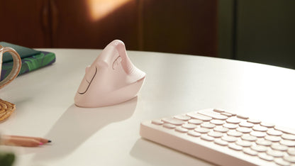 Mouse Logitech Lift - Frecuencia Bluetooth/radio - USB - Óptico - 6 Botón(es) - Blanco - 1 Solamente - Inalámbrico - 4000 Dpi - Rueda de Desplazamiento - Peque?o/mediano Tamaño de la Mano/palma -