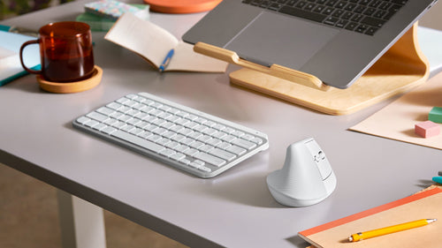 Mouse Logitech Lift - Frecuencia Bluetooth/radio - USB - Óptico - 6 Botón(es) - Grafito - Inalámbrico - 4000 Dpi - Rueda de Desplazamiento - Peque?o/mediano Tamaño de la Mano/palma - Zurdo